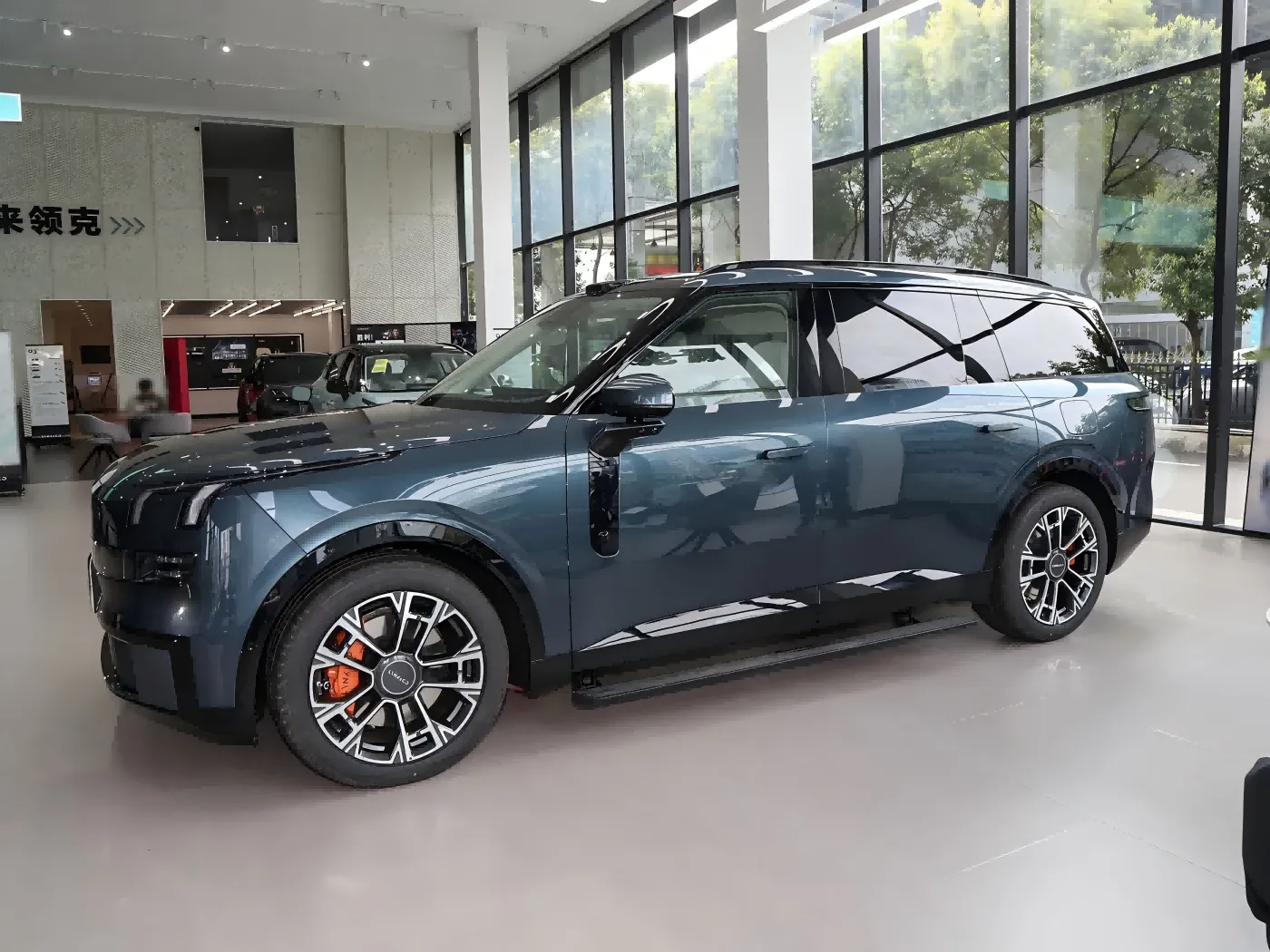 Lynk & Co 900 ще започне предварителни продажби на 25 март и официално ще стартира в края на април!