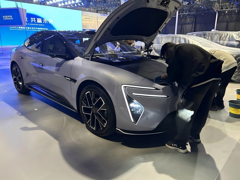 Изследване на мястото на автомобилното изложение в Шанхай 2025: Avita 06 Spotted, в продажба от 191 900 Yuan (ограничено време)