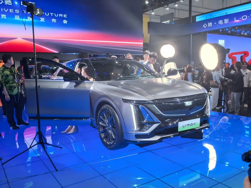 Версията с висока производителност на IQ 锐歌! Cadillac Lyriq - V ще стартира в рамките на тази година.