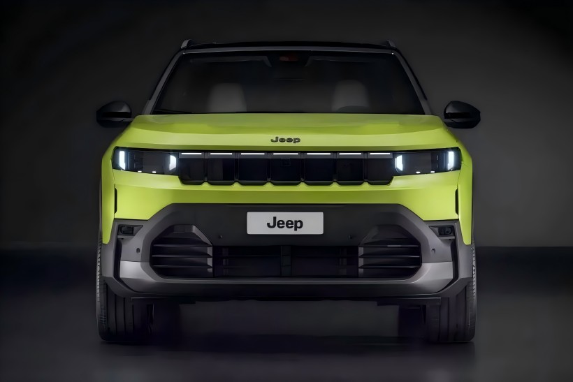 Спекулираните официални изображения на изцяло новия Jeep Compass са изтекли с потенциално освобождаване в рамките на тази година. Очаква се превозното средство да предложи чисти електрически, лек хибрид и приставки за хибридни опции за мощност